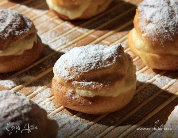 Бушэ с воздушной начинкой