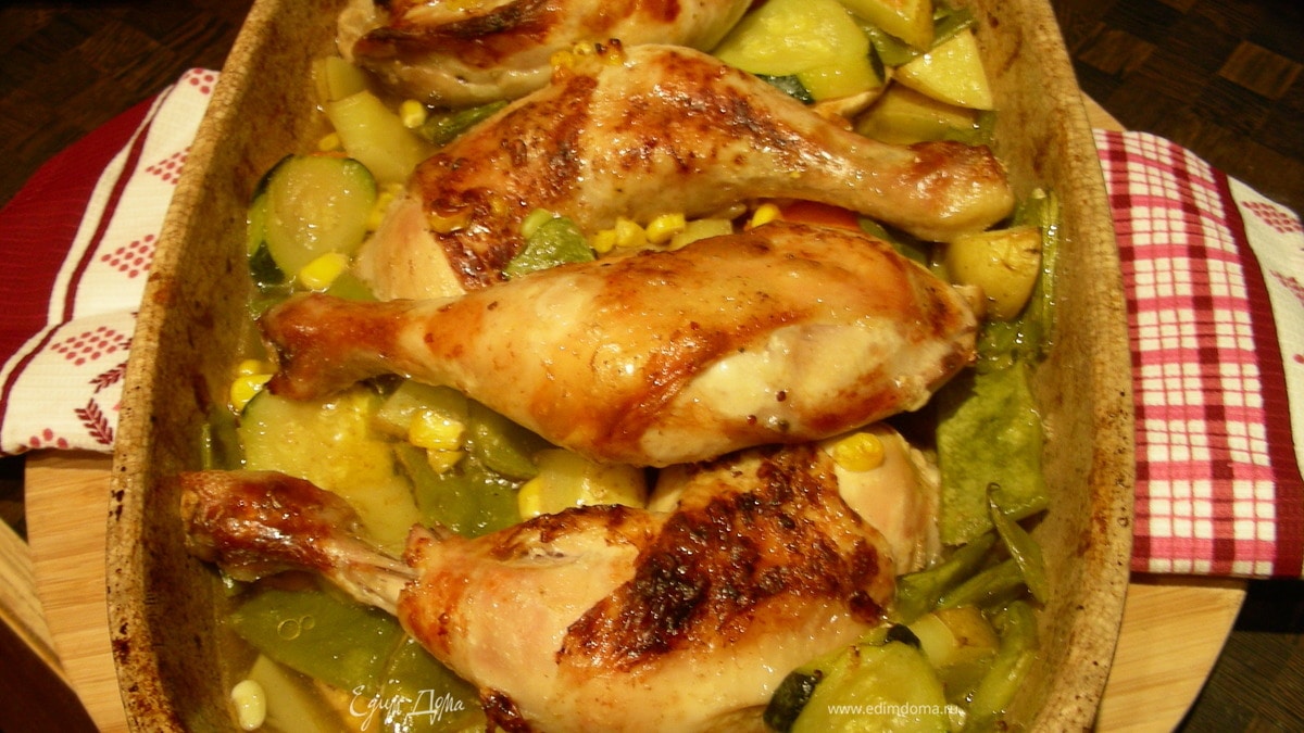 Курица, запеченная с овощами и пивом