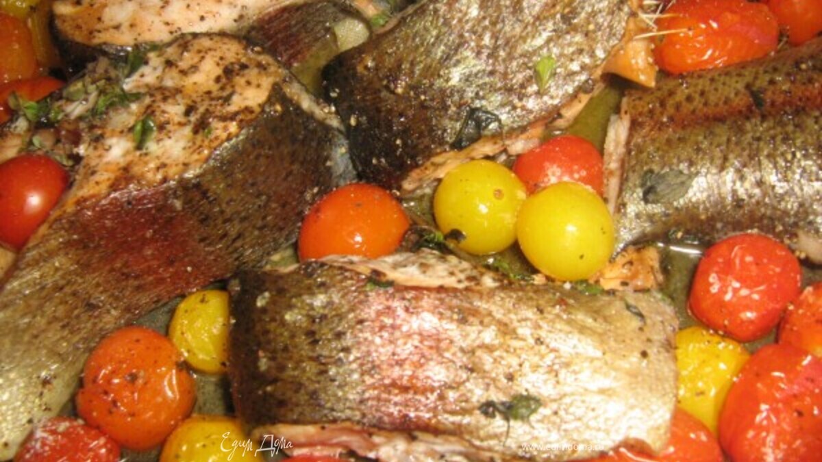 Запеченная рыба с помидорами черри