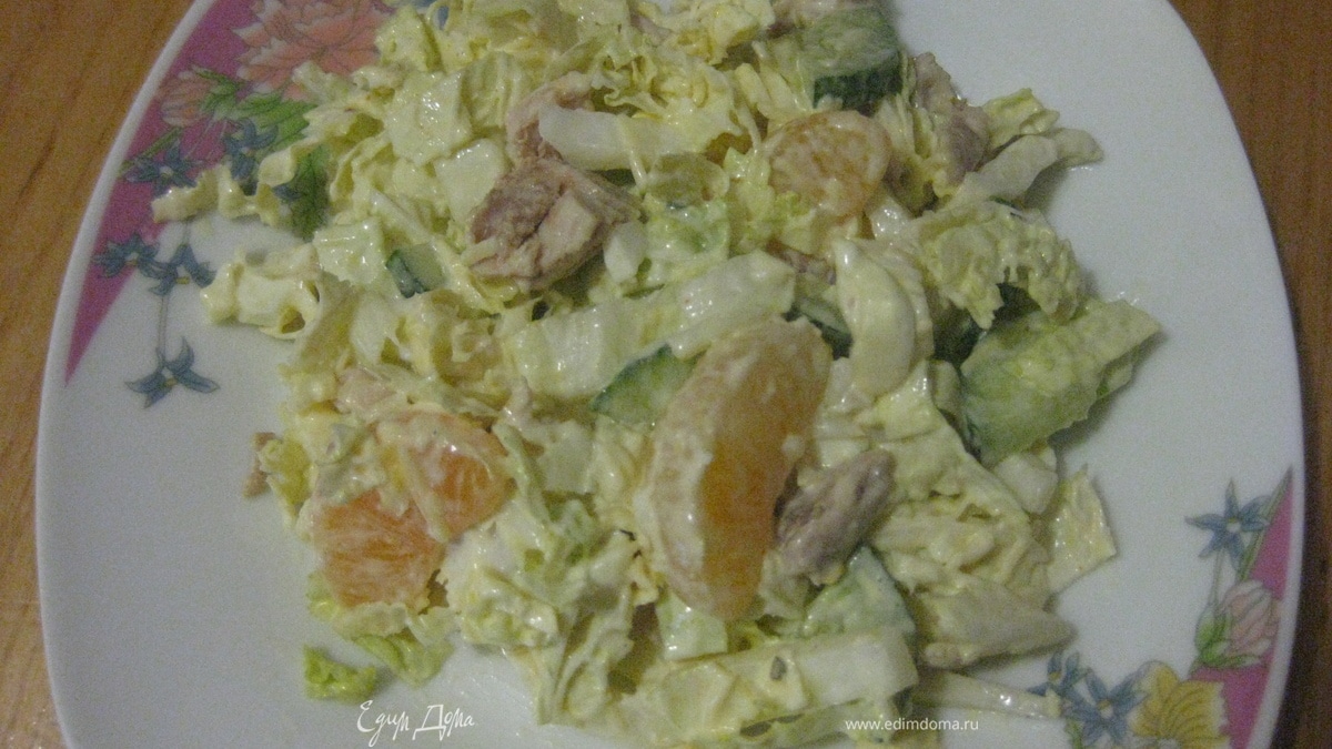 Легкий салат с пекинской капустой и курочкой