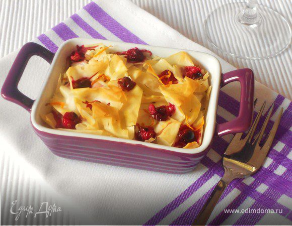 Пай с клюквой, индейкой и ветчиной