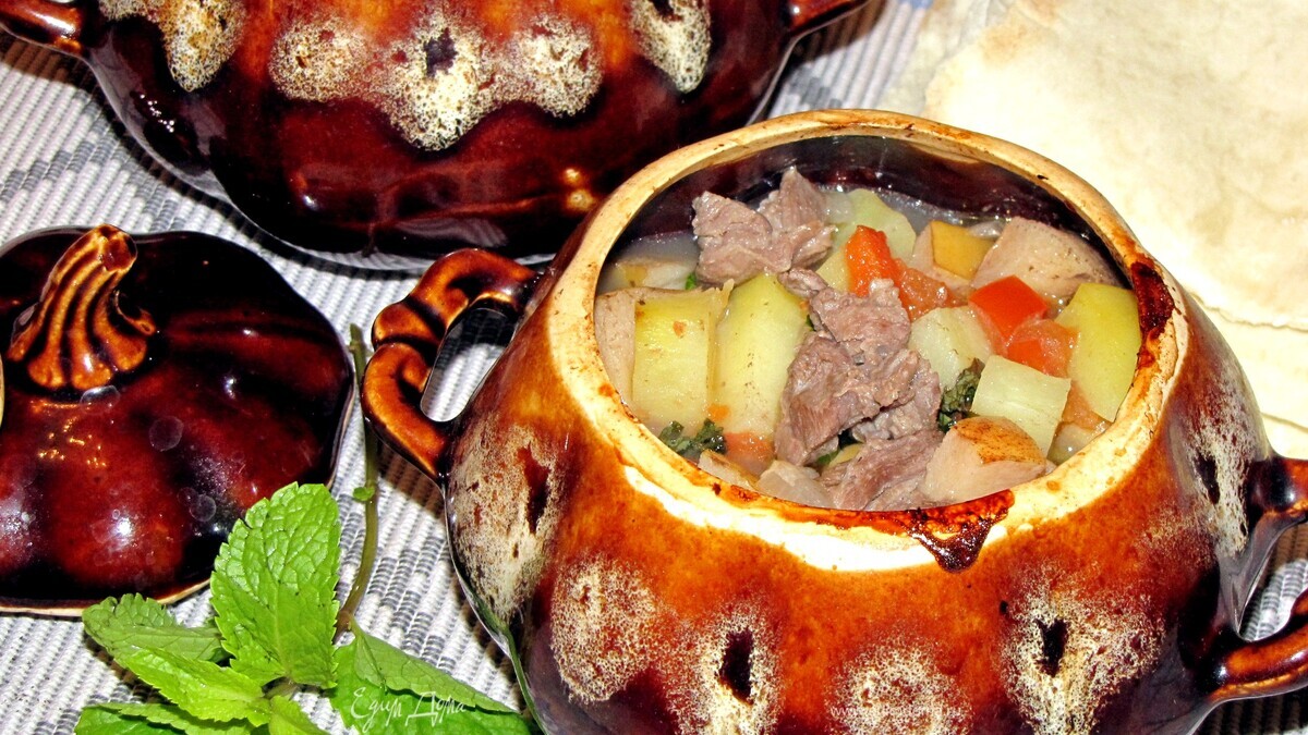 Суп пити в горшочке