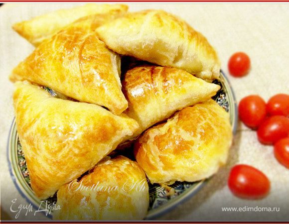 Самса с мясом и помидорами