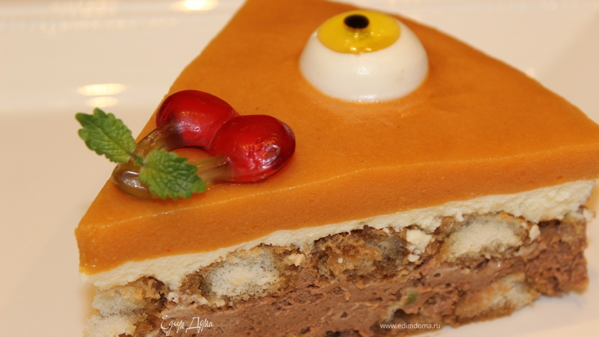 Шоколадно-лаймовый торт с хурмой "Взгляд Циклопа"