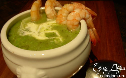 Рецепт Суп с зеленым горошком, соусом песто и креветками