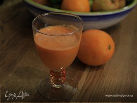 Морковный сок со сливами, апельсином и имбирем