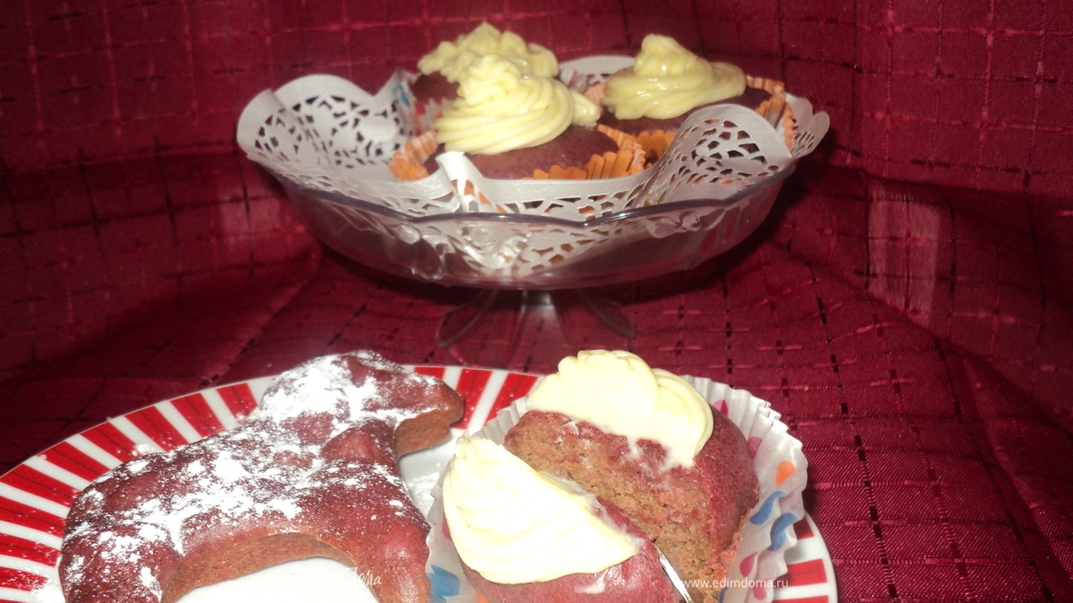 Капкейки "Красный бархат" со свеклой и апельсиновым кремом