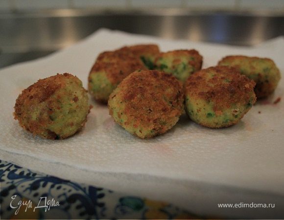 Рыбные котлетки с чесноком и петрушкой Рыбные котлетки с чесноком и петрушкой