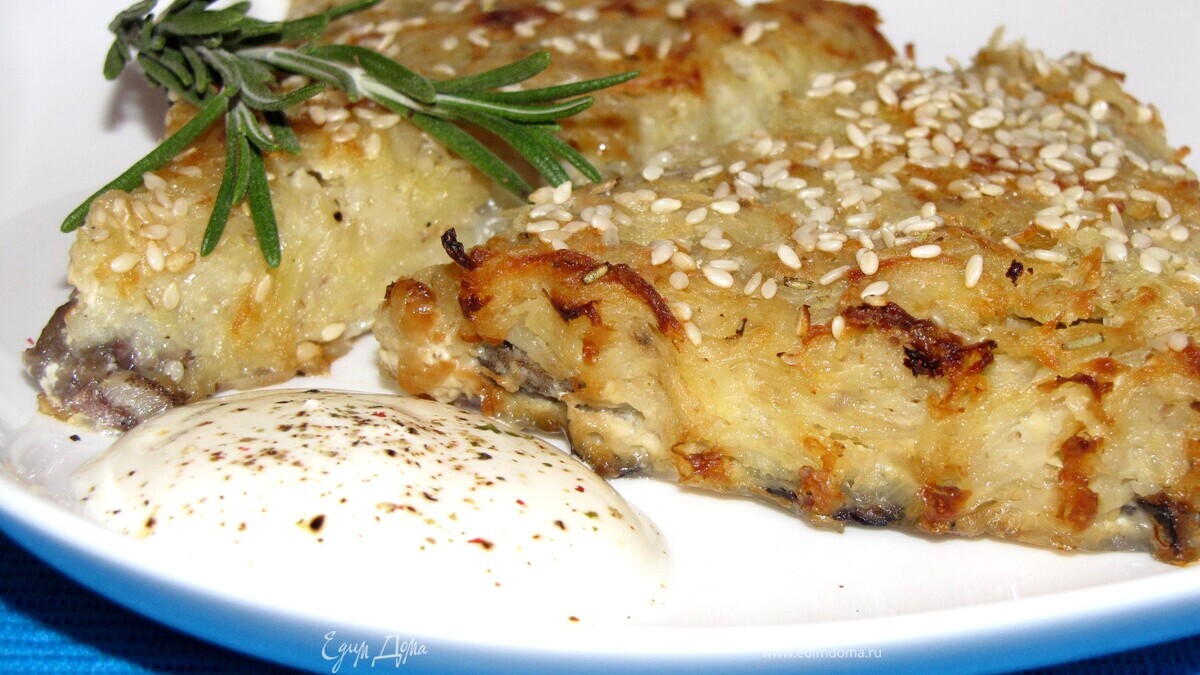 Драники с грибами и кунжутом, запеченные в духовке