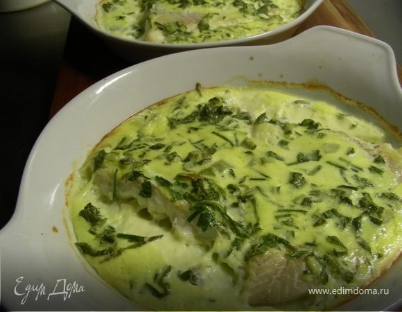 Рыба в соусе из йогурта и корнишонов