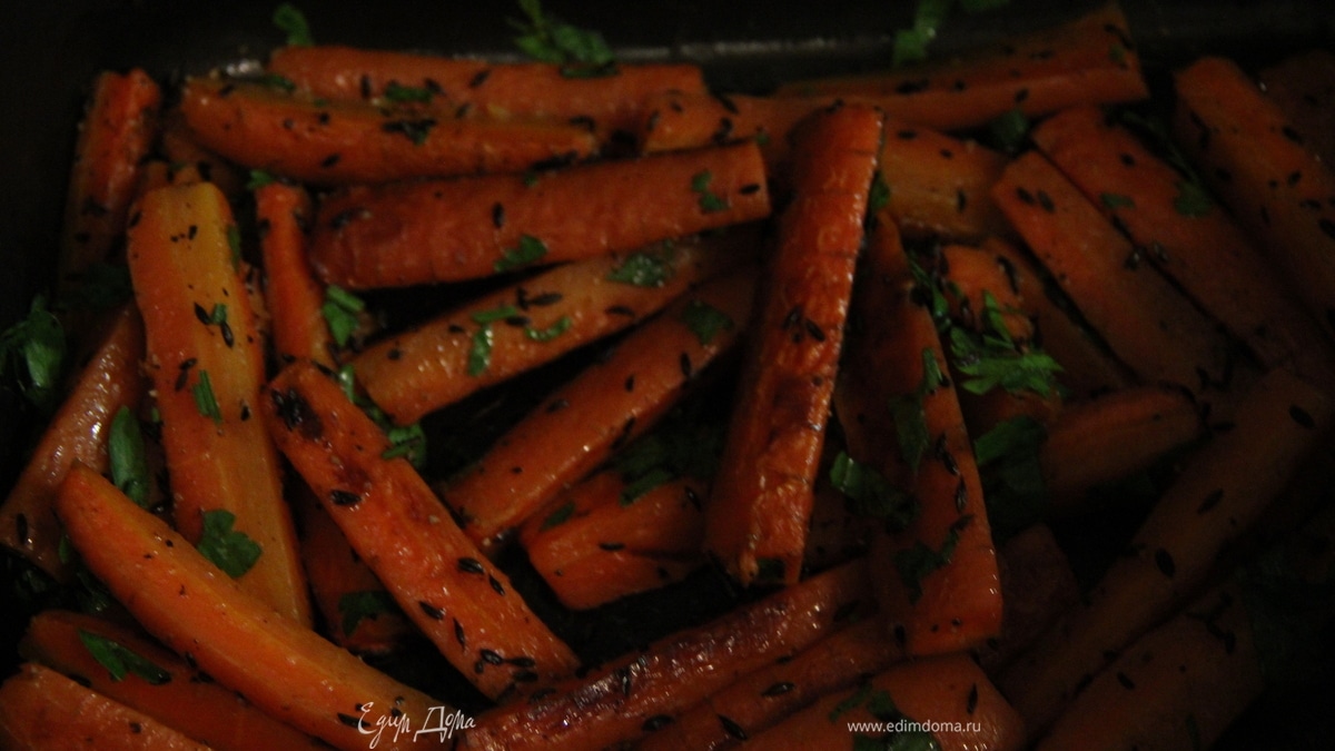 Морковь, запеченная с зирой