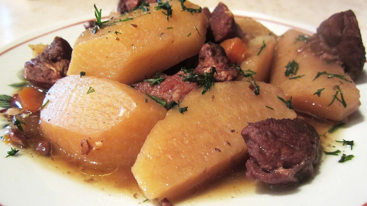 Жаркое по-домашнему в гранатовом соусе