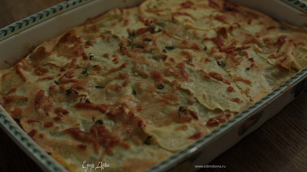 Лазанья с грибами, козьим сыром и шпинатом