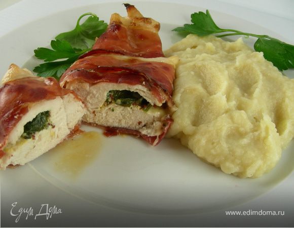 Куриная грудка с горчицей и чеддером, запеченная в беконе