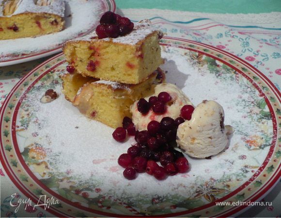 бретонский пирог с яблоком и клюквой