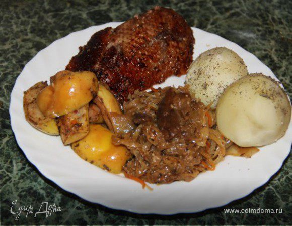 Утка с яблоками и квашеной капустой Утка с яблоками и квашеной капустой