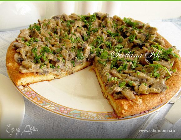 Грибной пирог из заварного теста с сыром