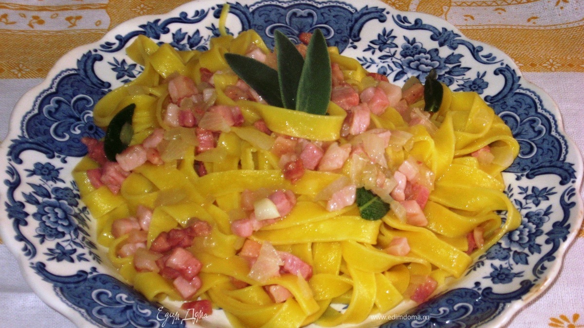 Тальятелле с шалфеем и беконом