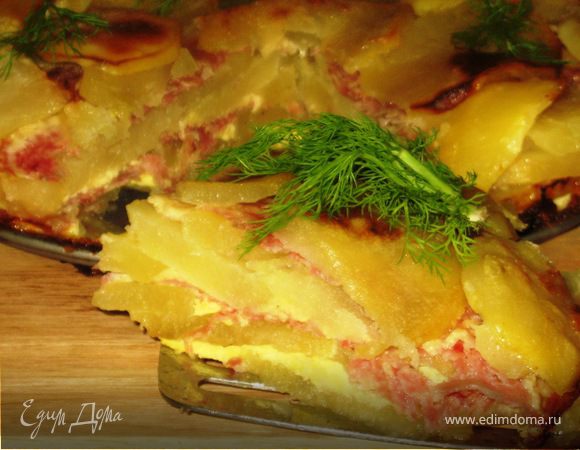 Слоеный картофельный тортик с салями Слоеный картофельный тортик с салями