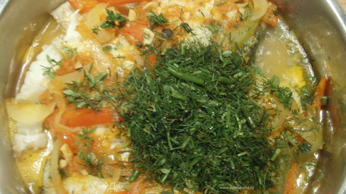 Рыба в томатном соусе с овощами