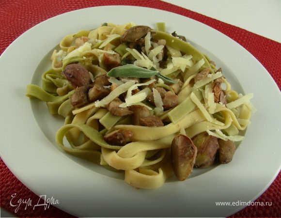 Паста с каштанами, грибами и шалфеем