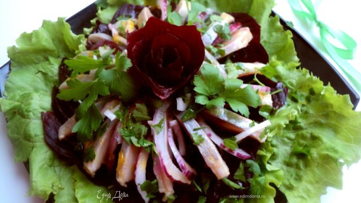 Салат с сельдью под апельсиновым соусом