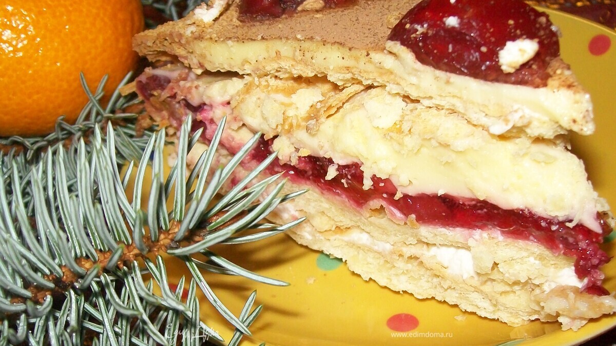 торт "Наполеоновская фантазия" с вишней-желе и нежным суфле