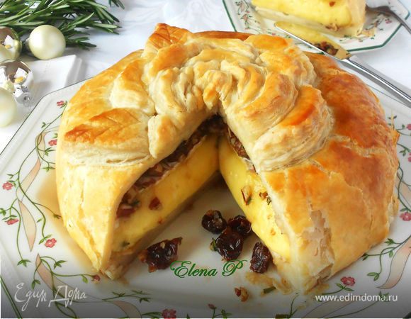 Пирог с сыром бри