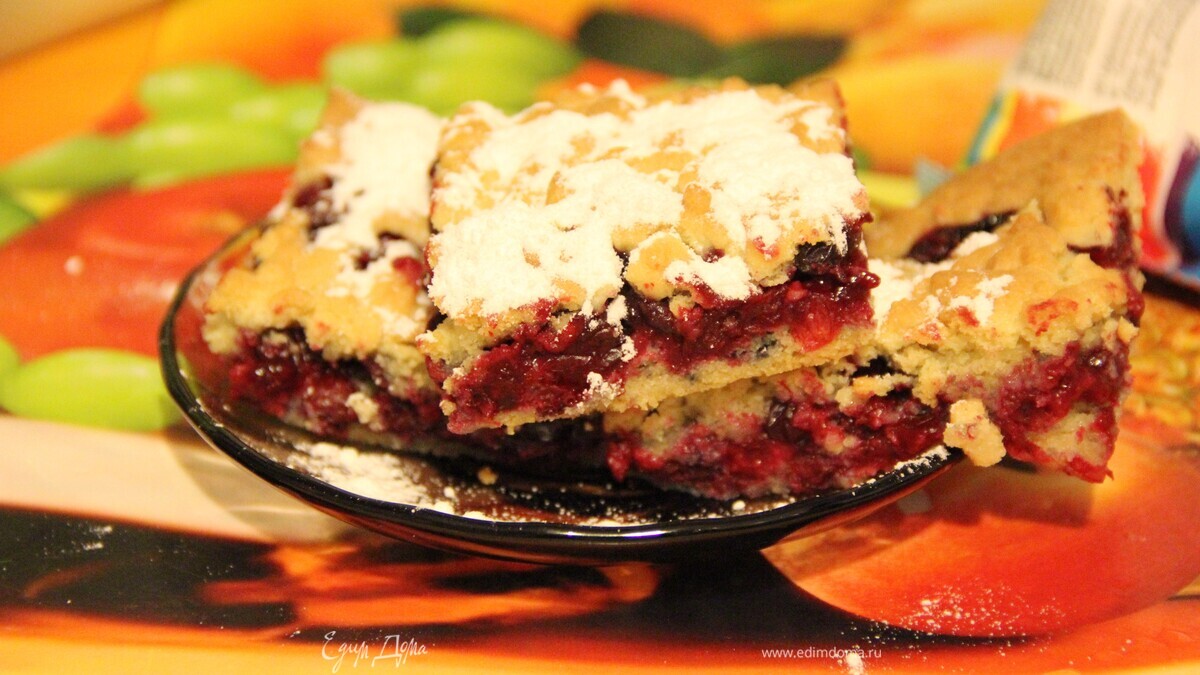 Коврижка с брусникой