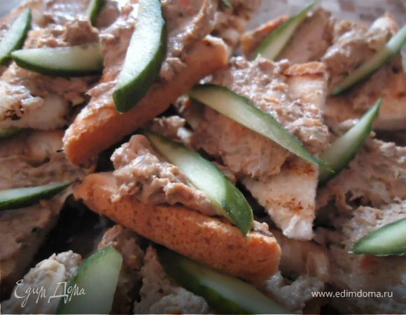 Паштет из куриной печени с фисташками