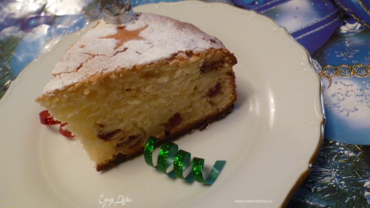 Творожный кекс на кефире с вяленой вишней