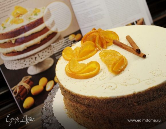 Торт с бисквитом на темном пиве, со специями, муссом из маскарпоне и апельсиновым джемом