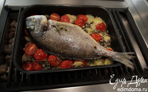Рецепт Дорада с картофелем, каперсами и помидорами черри