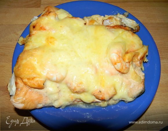 Семга, запеченная с креветками Семга, запеченная с креветками