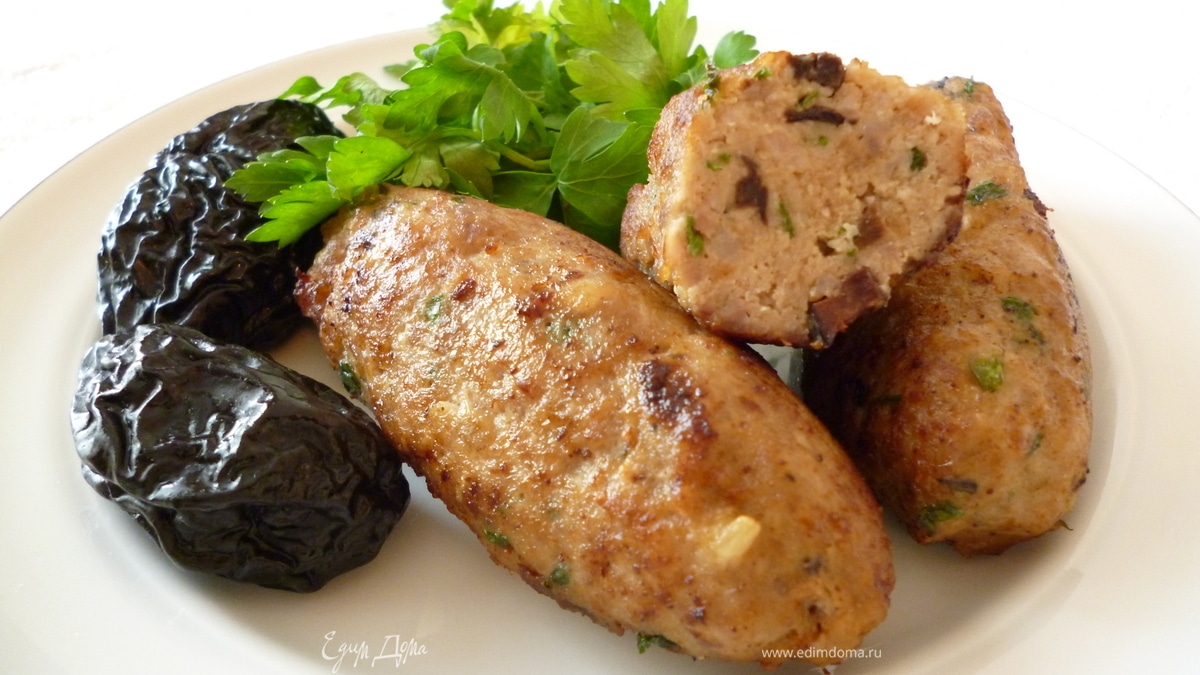 Праздничные колбаски с черносливом