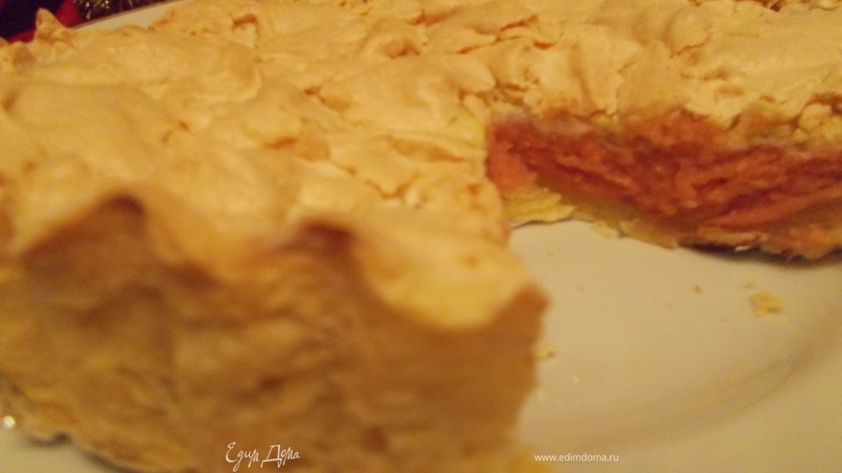 Клюквенно-апельсиновый пирог с меренгой