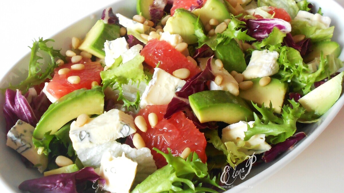 Салат с голубым сыром