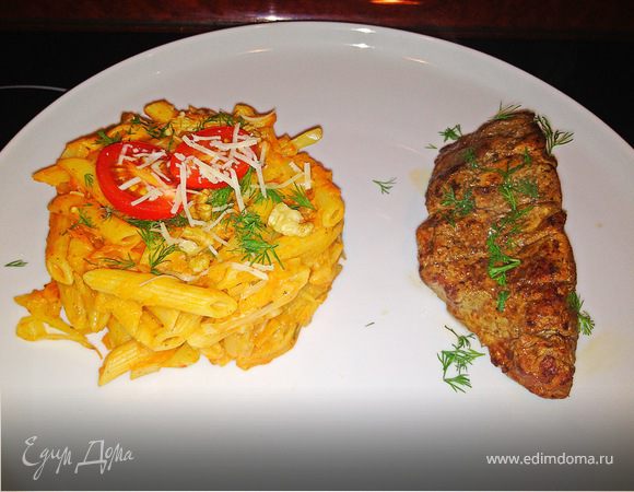 Пенне с капустой, грецкими орехами, томатным соусом Пенне с капустой, грецкими орехами, томатным соусом