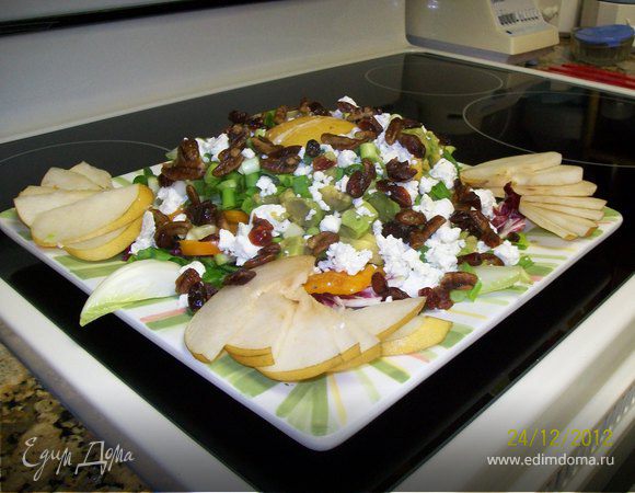 Салат с грушей и авокадо Салат с грушей и авокадо