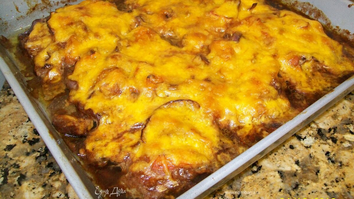 Свинина со сливами и хурмой