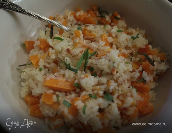 Зимний рис с тыквой и кедровыми орехами