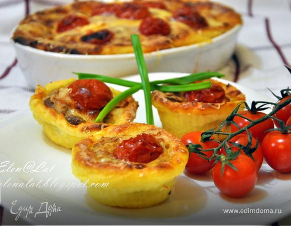 Картофельная запеканка с мясом, сыром и помидорами черри Картофельная запеканка с мясом, сыром и помидорами черри