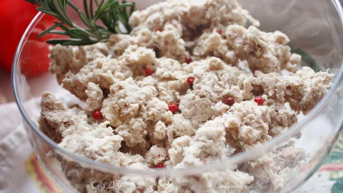 Рийет из кролика с розовым перцем