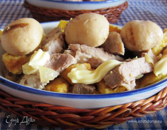 Мясной салат с омлетом Мясной салат с омлетом