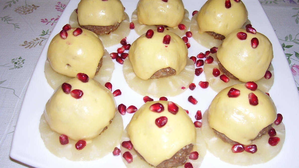 Мясные "бомбочки" на фруктовой тарелочке
