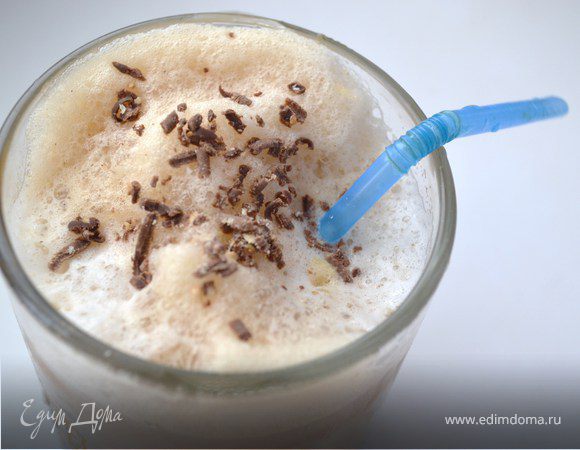 Зимний кофе фраппе с корицей и имбирем Зимний кофе фраппе с корицей и имбирем