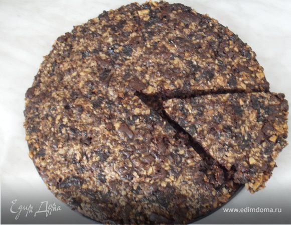 Шоколадно-ореховый пирог с черносливом Шоколадно-ореховый пирог с черносливом