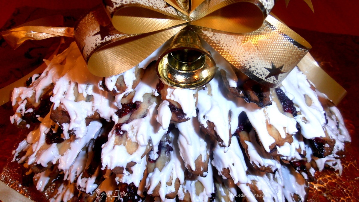 Елочка под снегом