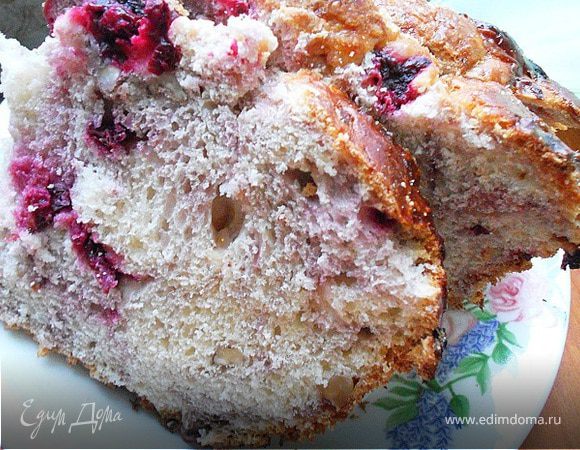 Бриошь с вишней и орехом Бриошь с вишней и орехом