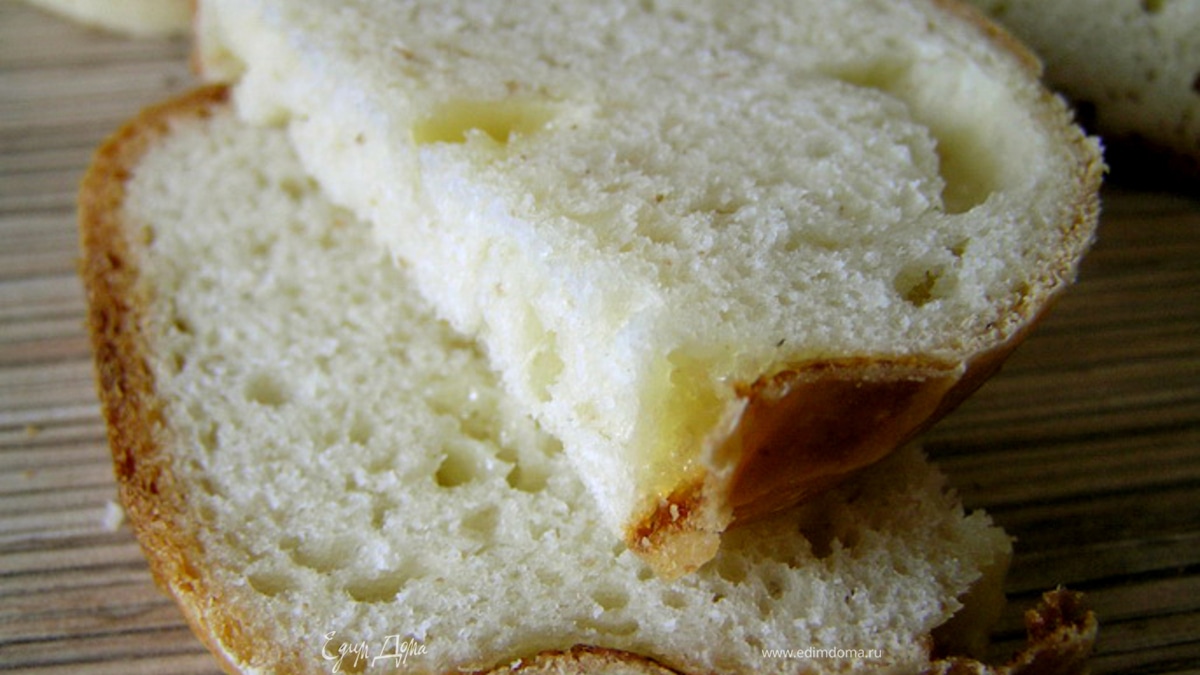 Хлеб с сыром Эмменталь